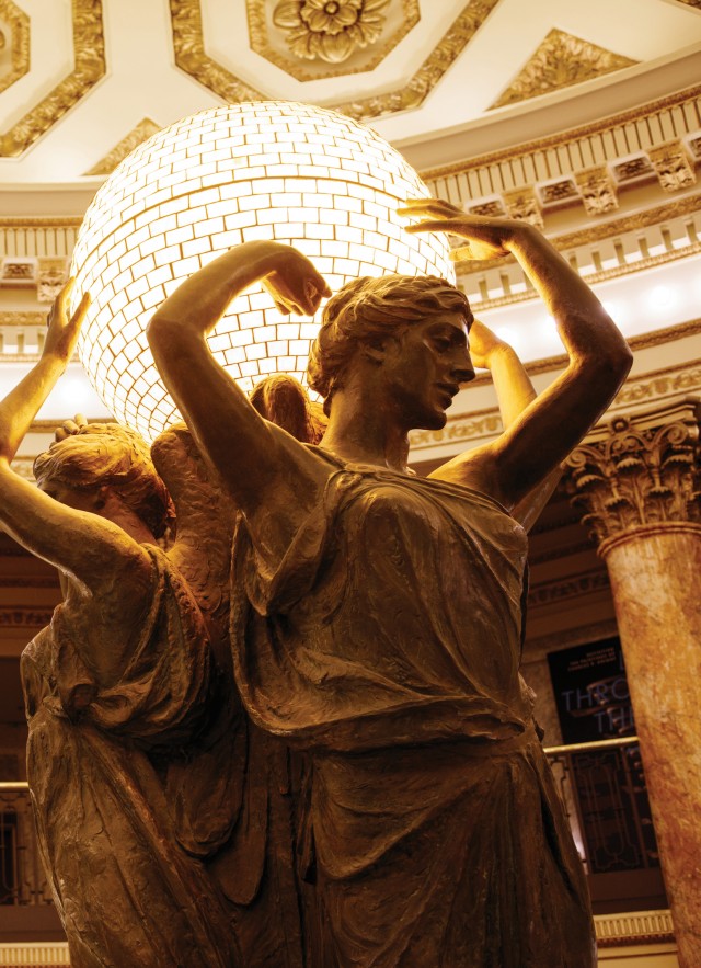 close-up of muses in the rotunda