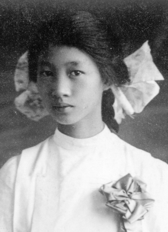 Ellen So Moon Portrait