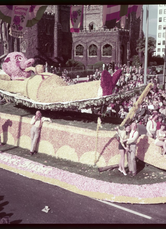 weird bald guy float rose parade