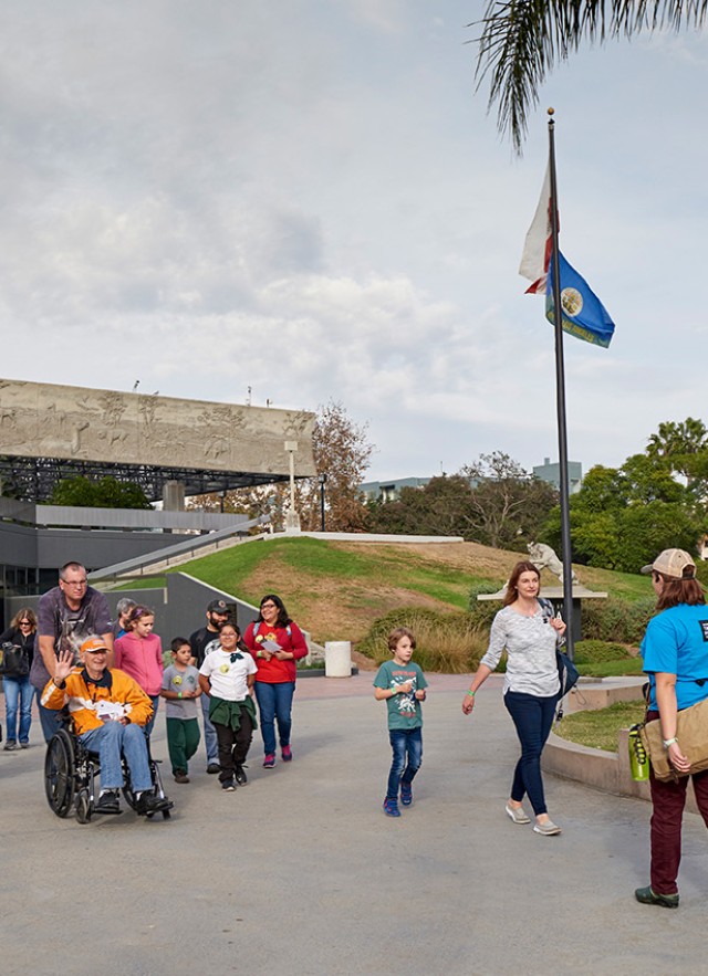 Group visit meets outside in front of La Brea Tar Pits Museum